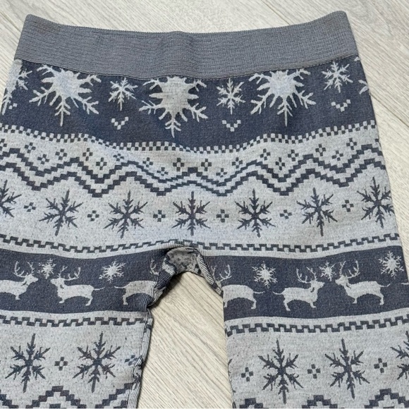 Chocolate Holiday Leggings with Snowflake Pattern - Picture 3 of 9